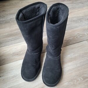 Women's Sherpa Lined Bearpaw Winter Boots size 9W